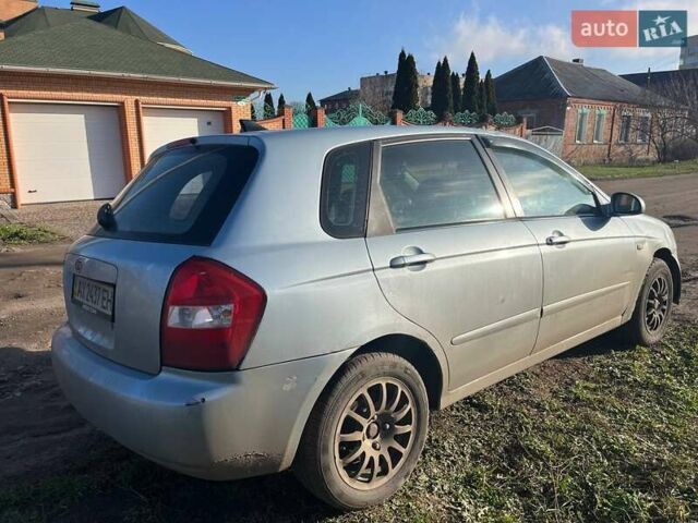 Синий Киа Черато, объемом двигателя 1.6 л и пробегом 350 тыс. км за 3000 $, фото 3 на Automoto.ua