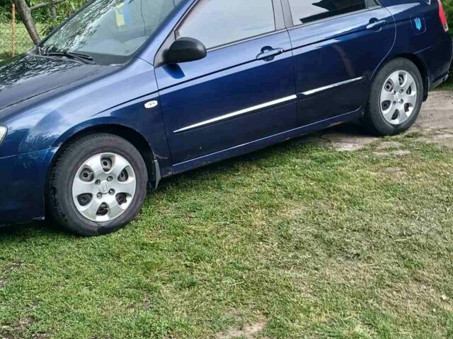 Синій Кіа Черато, об'ємом двигуна 1.6 л та пробігом 167 тис. км за 3084 $, фото 1 на Automoto.ua