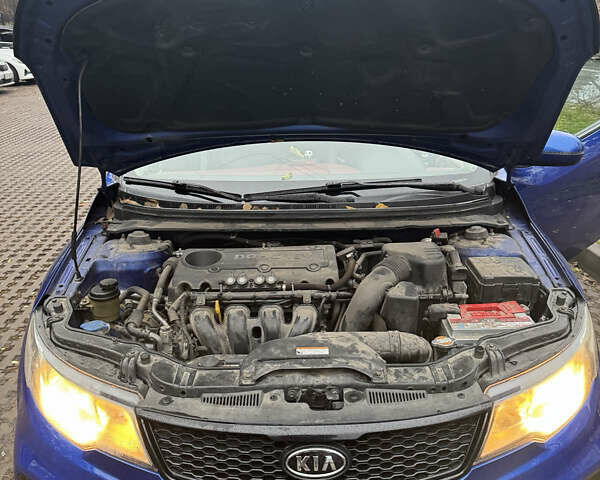 Синий Киа Черато, объемом двигателя 2 л и пробегом 190 тыс. км за 7000 $, фото 8 на Automoto.ua