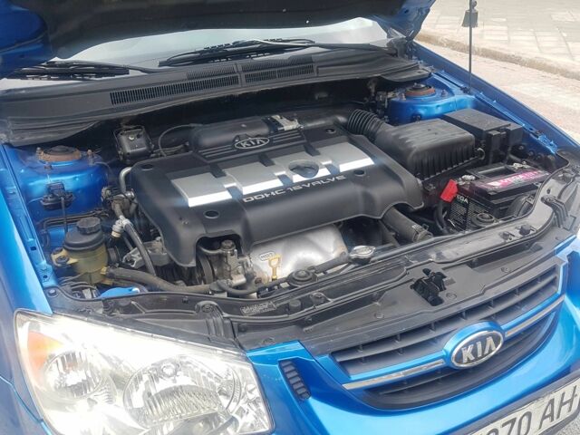 Синій Кіа Черато, об'ємом двигуна 1.6 л та пробігом 160 тис. км за 4300 $, фото 2 на Automoto.ua