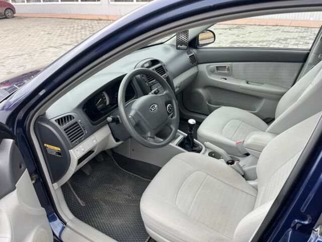 Синій Кіа Черато, об'ємом двигуна 1.6 л та пробігом 190 тис. км за 4500 $, фото 10 на Automoto.ua