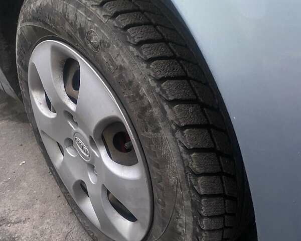 Синий Киа Черато, объемом двигателя 1.6 л и пробегом 160 тыс. км за 5200 $, фото 5 на Automoto.ua