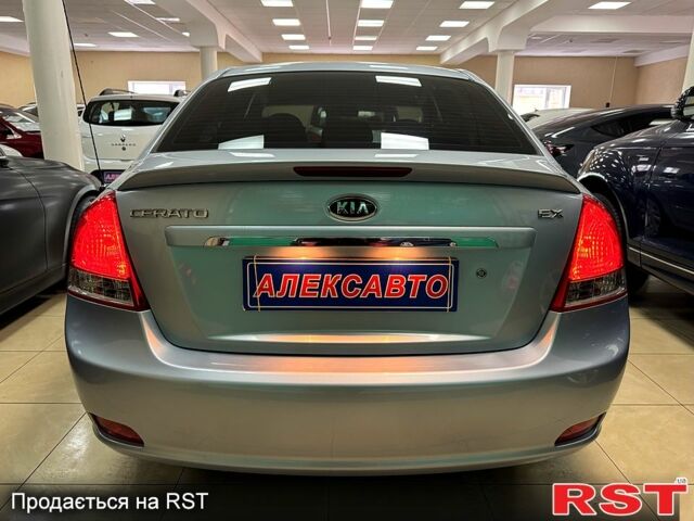 Синій Кіа Черато, об'ємом двигуна 1.6 л та пробігом 214 тис. км за 5600 $, фото 4 на Automoto.ua