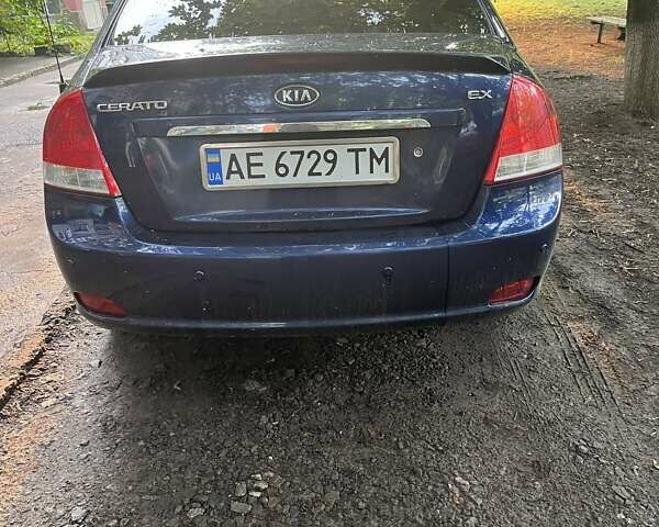 Синий Киа Черато, объемом двигателя 2 л и пробегом 183 тыс. км за 6100 $, фото 3 на Automoto.ua