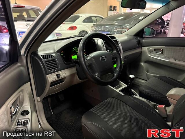 Синій Кіа Черато, об'ємом двигуна 1.6 л та пробігом 214 тис. км за 5600 $, фото 8 на Automoto.ua