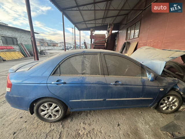 Синий Киа Черато, объемом двигателя 1.6 л и пробегом 140 тыс. км за 1400 $, фото 5 на Automoto.ua