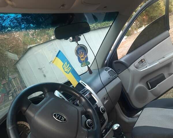 Синій Кіа Черато, об'ємом двигуна 0 л та пробігом 250 тис. км за 4300 $, фото 4 на Automoto.ua