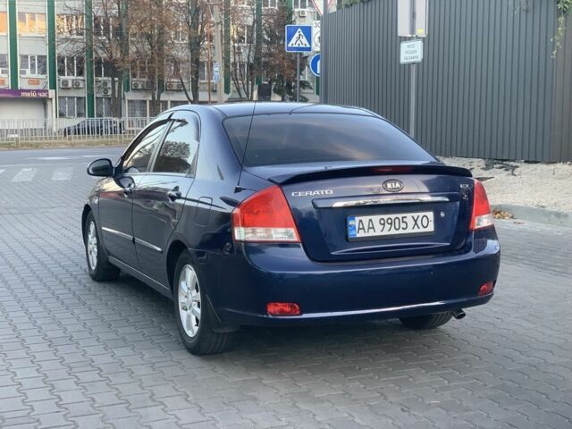 Синій Кіа Черато, об'ємом двигуна 2 л та пробігом 280 тис. км за 3999 $, фото 6 на Automoto.ua
