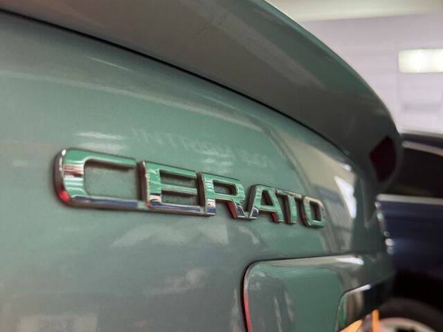 Синий Киа Черато, объемом двигателя 1.6 л и пробегом 214 тыс. км за 5600 $, фото 5 на Automoto.ua