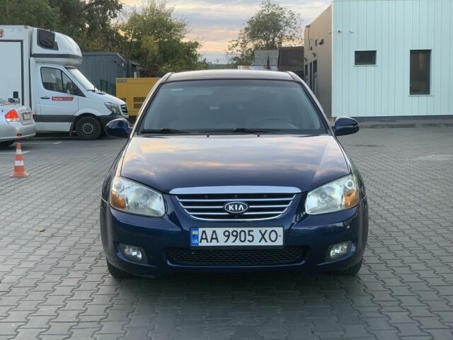Синій Кіа Черато, об'ємом двигуна 2 л та пробігом 280 тис. км за 3999 $, фото 2 на Automoto.ua