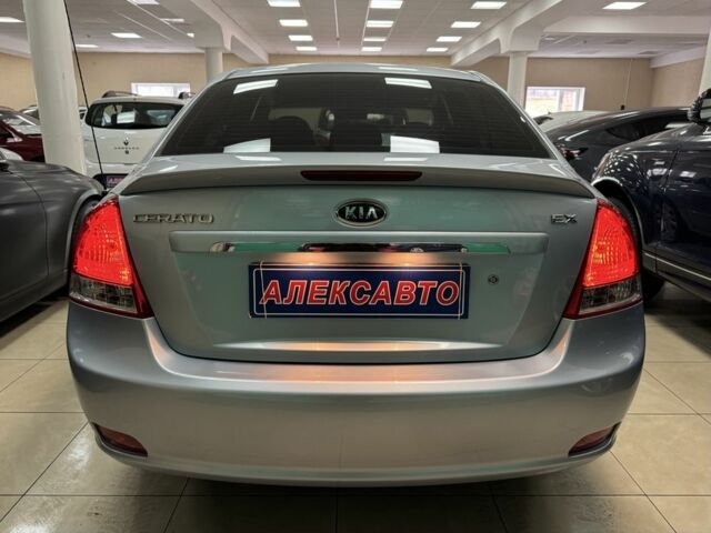 Синий Киа Черато, объемом двигателя 1.6 л и пробегом 214 тыс. км за 5600 $, фото 6 на Automoto.ua