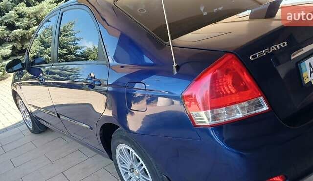 Синій Кіа Черато, об'ємом двигуна 1.6 л та пробігом 182 тис. км за 5200 $, фото 24 на Automoto.ua