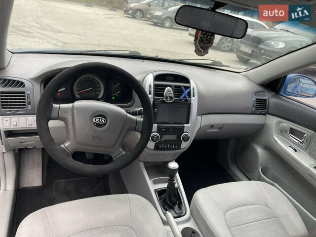 Синий Киа Черато, объемом двигателя 1.59 л и пробегом 200 тыс. км за 2999 $, фото 10 на Automoto.ua