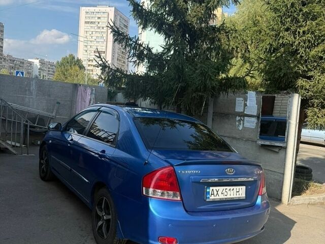 Синий Киа Черато, объемом двигателя 1.98 л и пробегом 224 тыс. км за 4500 $, фото 1 на Automoto.ua
