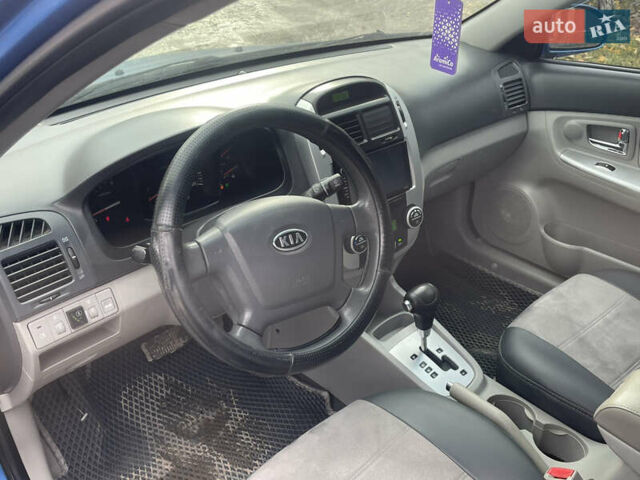 Синій Кіа Черато, об'ємом двигуна 2 л та пробігом 420 тис. км за 2500 $, фото 11 на Automoto.ua