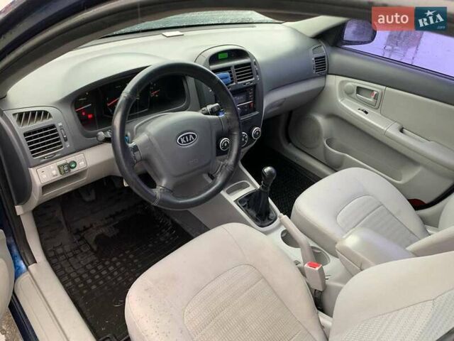 Синій Кіа Черато, об'ємом двигуна 1.6 л та пробігом 255 тис. км за 4600 $, фото 4 на Automoto.ua