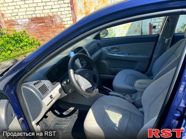 Синій Кіа Черато, об'ємом двигуна 1.6 л та пробігом 170 тис. км за 4400 $, фото 6 на Automoto.ua