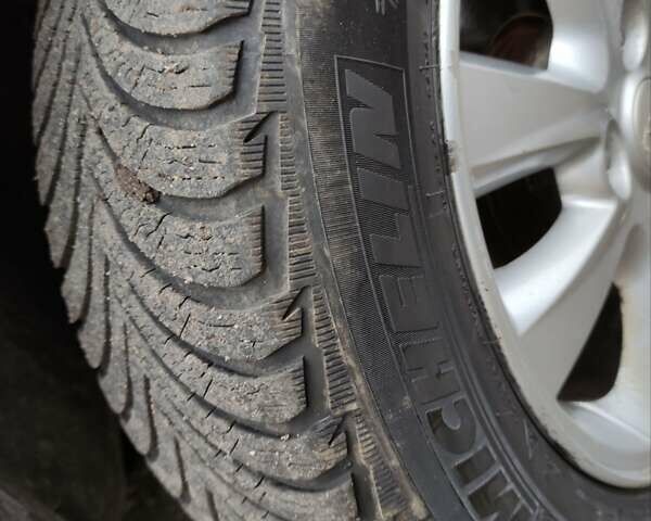 Синий Киа Черато, объемом двигателя 1.98 л и пробегом 246 тыс. км за 4400 $, фото 24 на Automoto.ua