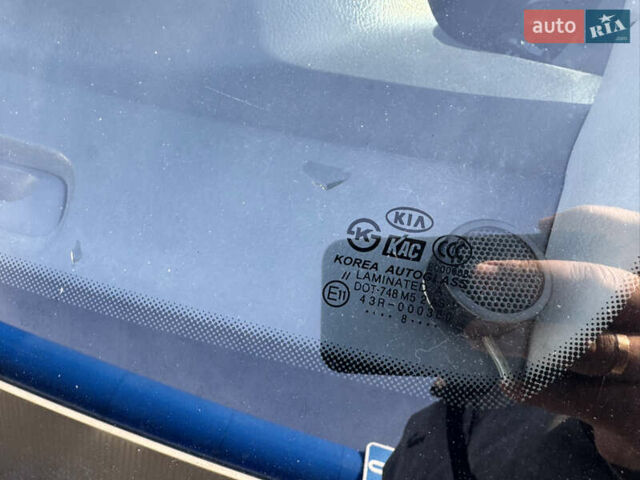 Синий Киа Черато, объемом двигателя 1.59 л и пробегом 250 тыс. км за 3100 $, фото 4 на Automoto.ua