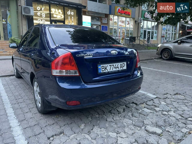 Киа Черато 2008 в Ровно на Automoto.ua Синий Киа Черато, объемом двигателя 1.58 л и пробегом 211 тыс. км за 4800 $, фото 2 на Automoto.ua