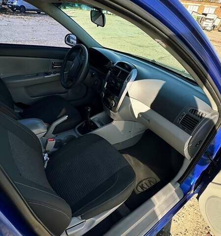 Синий Киа Черато, объемом двигателя 1.59 л и пробегом 223 тыс. км за 5100 $, фото 8 на Automoto.ua