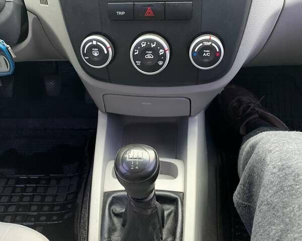 Синій Кіа Черато, об'ємом двигуна 1.6 л та пробігом 255 тис. км за 4600 $, фото 9 на Automoto.ua