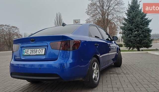 Синий Киа Черато, объемом двигателя 1.59 л и пробегом 240 тыс. км за 6450 $, фото 6 на Automoto.ua