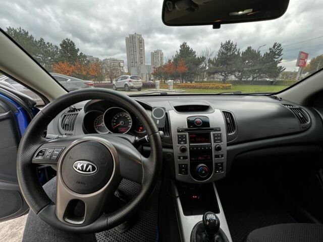 Синій Кіа Черато, об'ємом двигуна 1.6 л та пробігом 238 тис. км за 6500 $, фото 6 на Automoto.ua