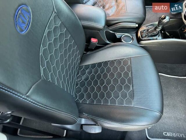 Синий Киа Черато, объемом двигателя 1.59 л и пробегом 140 тыс. км за 9200 $, фото 45 на Automoto.ua
