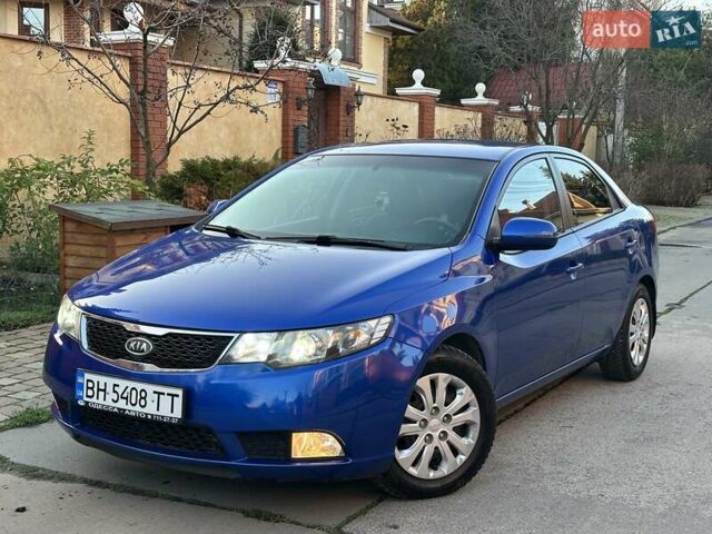 Синий Киа Черато, объемом двигателя 1.59 л и пробегом 140 тыс. км за 9200 $, фото 1 на Automoto.ua