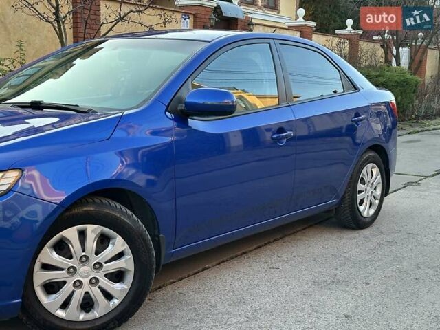 Синий Киа Черато, объемом двигателя 1.59 л и пробегом 140 тыс. км за 9200 $, фото 3 на Automoto.ua