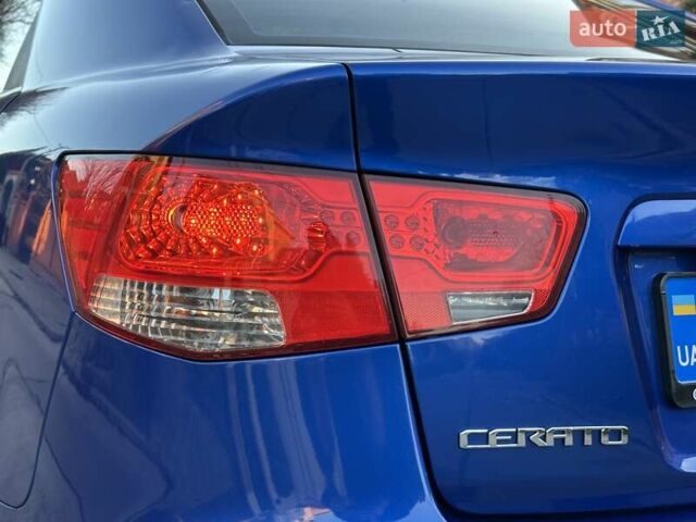 Синий Киа Черато, объемом двигателя 1.59 л и пробегом 140 тыс. км за 9200 $, фото 13 на Automoto.ua