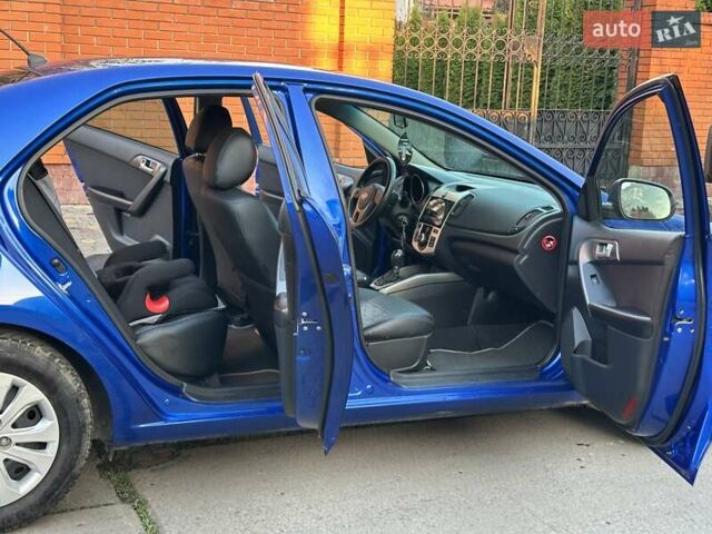 Синий Киа Черато, объемом двигателя 1.59 л и пробегом 140 тыс. км за 9200 $, фото 26 на Automoto.ua