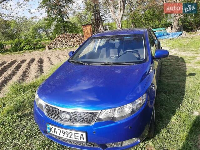 Синий Киа Черато, объемом двигателя 1.6 л и пробегом 160 тыс. км за 8300 $, фото 2 на Automoto.ua