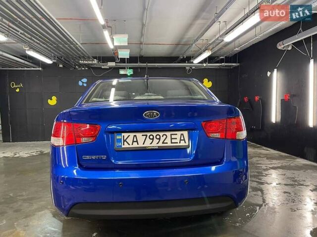 Синий Киа Черато, объемом двигателя 1.6 л и пробегом 160 тыс. км за 8300 $, фото 4 на Automoto.ua