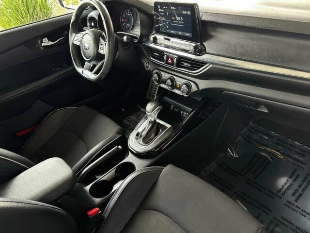Синий Киа Черато, объемом двигателя 2 л и пробегом 50 тыс. км за 2050 $, фото 9 на Automoto.ua