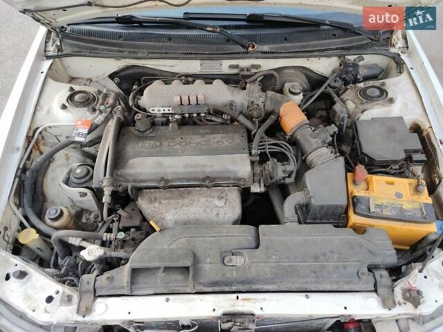 Белый Киа Кларус, объемом двигателя 2 л и пробегом 338 тыс. км за 1900 $, фото 10 на Automoto.ua