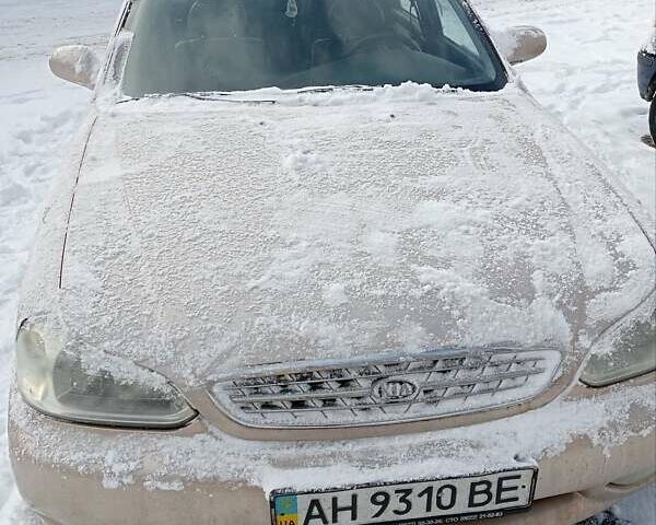 Бежевий Кіа Кларус, об'ємом двигуна 2 л та пробігом 210 тис. км за 1200 $, фото 1 на Automoto.ua