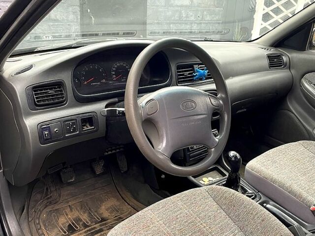 Чорний Кіа Кларус, об'ємом двигуна 2 л та пробігом 0 тис. км за 1300 $, фото 3 на Automoto.ua