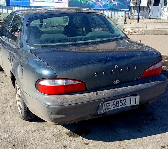 Киа Кларус, объемом двигателя 1.8 л и пробегом 211 тыс. км за 888 $, фото 1 на Automoto.ua