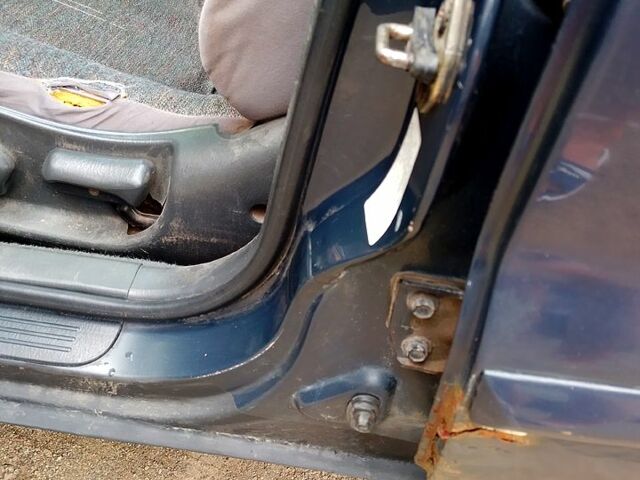 Кіа Кларус 1998 у Запоріжжя на Automoto.ua Сірий Кіа Кларус, об'ємом двигуна 2 л та пробігом 100 тис. км за 2300 $, фото 6 на Automoto.ua