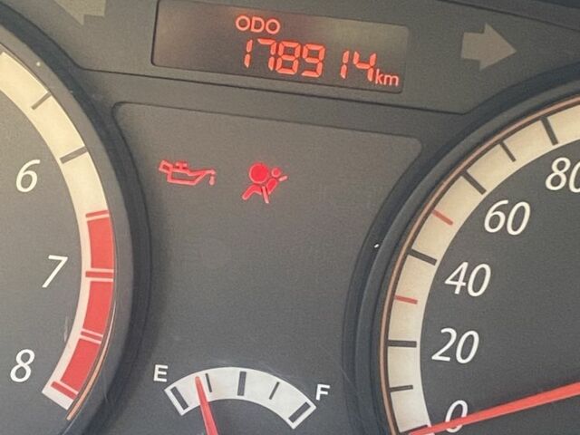 Серый Киа Кларус, объемом двигателя 1.4 л и пробегом 179 тыс. км за 4000 $, фото 7 на Automoto.ua