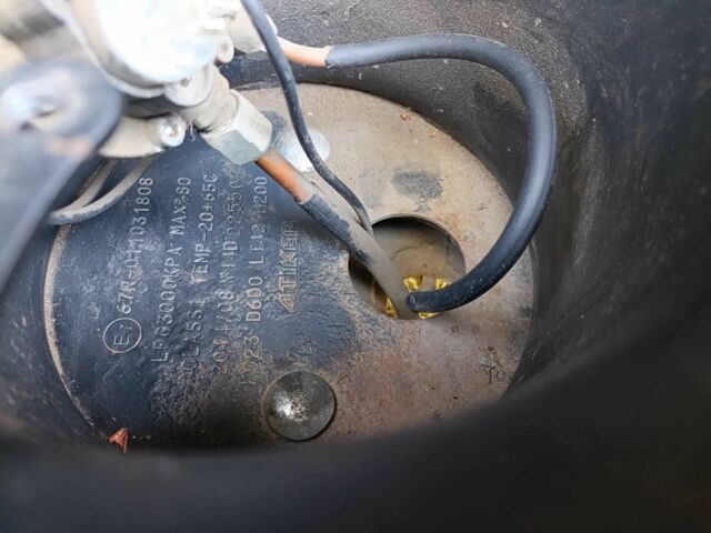 Зелений Кіа Кларус, об'ємом двигуна 2 л та пробігом 323 тис. км за 1000 $, фото 14 на Automoto.ua