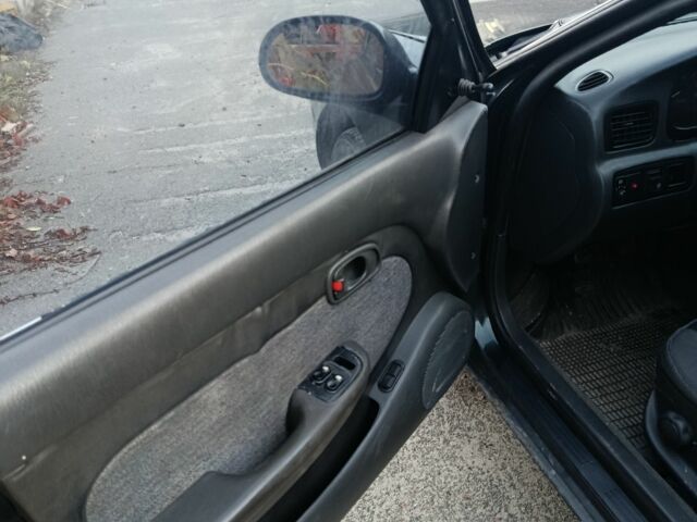 Кіа Кларус 1998 у Києві на Automoto.ua Зелений Кіа Кларус, об'ємом двигуна 1.8 л та пробігом 320 тис. км за 1350 $, фото 7 на Automoto.ua