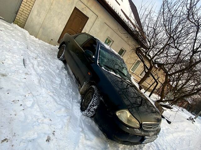 Зеленый Киа Кларус, объемом двигателя 1.8 л и пробегом 220 тыс. км за 850 $, фото 1 на Automoto.ua