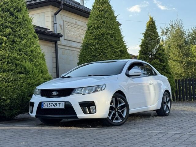 Кіа Інша 2012 у Одесі на Automoto.ua Білий Кіа Інша, об'ємом двигуна 2 л та пробігом 131 тис. км за 8200 $, фото 5 на Automoto.ua
