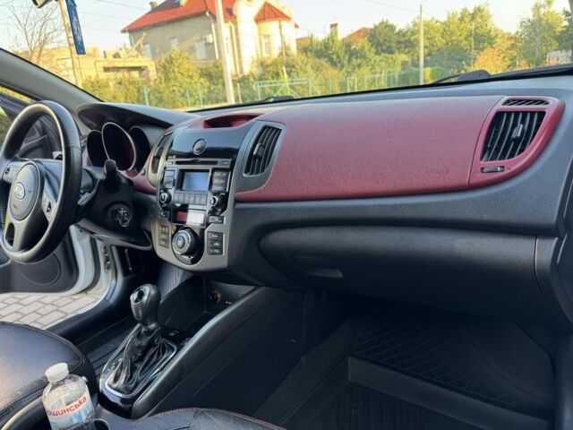 Кіа Інша 2012 у Одесі на Automoto.ua Білий Кіа Інша, об'ємом двигуна 2 л та пробігом 131 тис. км за 8200 $, фото 18 на Automoto.ua