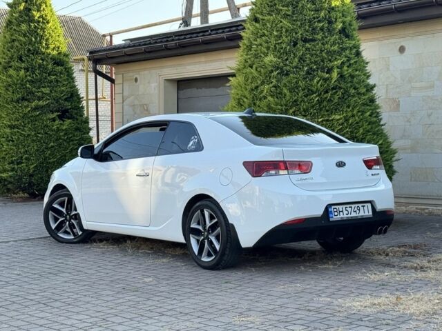 Кіа Інша 2012 у Одесі на Automoto.ua Білий Кіа Інша, об'ємом двигуна 2 л та пробігом 131 тис. км за 8200 $, фото 2 на Automoto.ua