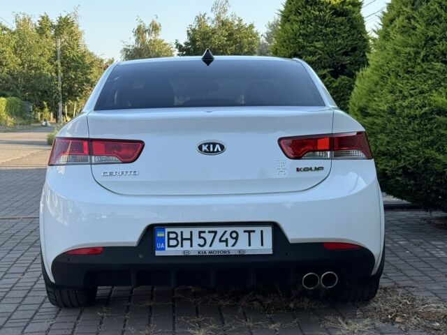 Кіа Інша 2012 у Одесі на Automoto.ua Білий Кіа Інша, об'ємом двигуна 2 л та пробігом 131 тис. км за 8200 $, фото 9 на Automoto.ua