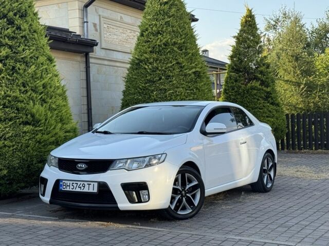 Кіа Інша 2012 у Одесі на Automoto.ua Білий Кіа Інша, об'ємом двигуна 2 л та пробігом 131 тис. км за 8200 $, фото 4 на Automoto.ua